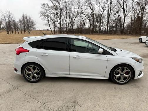 2016 Ford Focus ST 