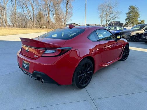 2025 Toyota GR86 Premium