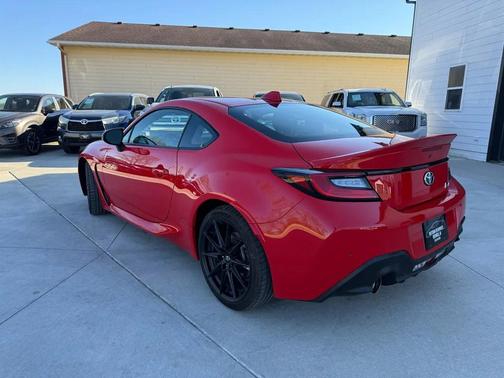 2025 Toyota GR86 Premium