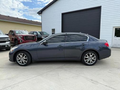 Graphite Shadow 2010 INFINITI G37x Base