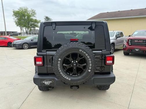 Black Clearcoat 2022 Jeep Wrangler Willys