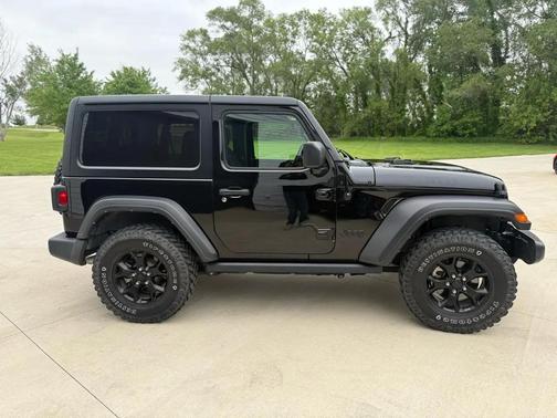 Black Clearcoat 2022 Jeep Wrangler Willys