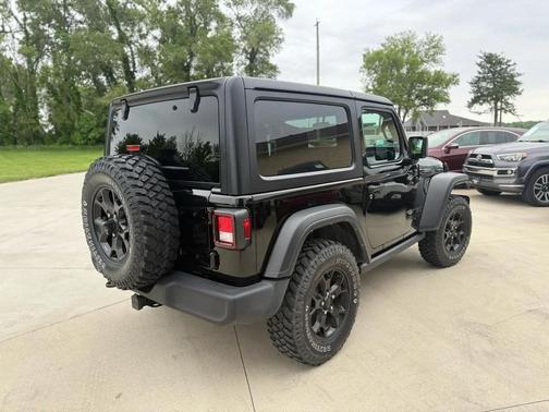 Black Clearcoat 2022 Jeep Wrangler Willys
