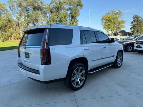 2016 Cadillac Escalade Luxury