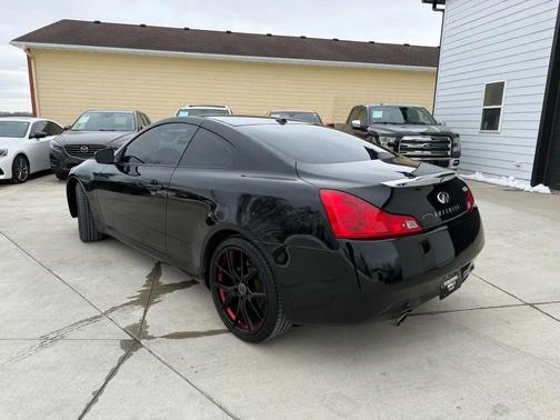 2010 INFINITI G37x Base