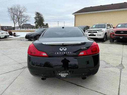 2010 INFINITI G37x Base
