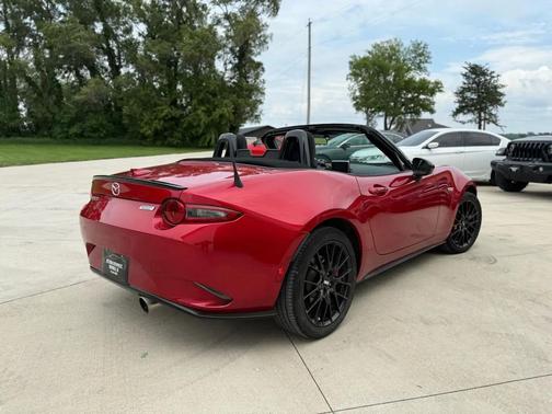 Soul Red Metallic 2016 Mazda MX-5 Miata Club