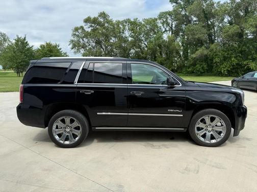 Onyx Black 2017 GMC Yukon Denali