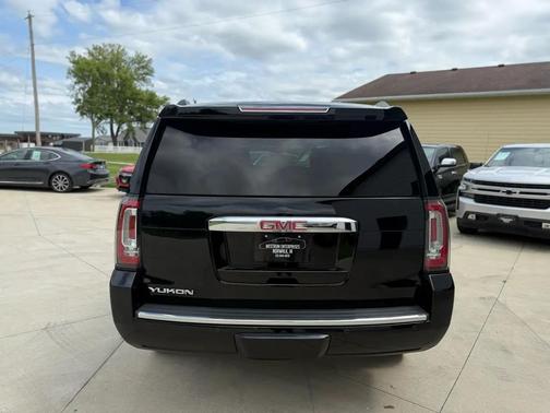Onyx Black 2017 GMC Yukon Denali