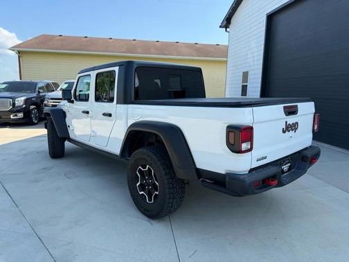 Bright White Clearcoat 2023 Jeep Gladiator Rubicon