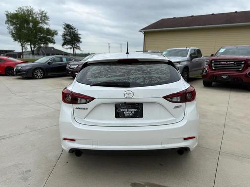 Snowflake White Pearl Mica 2017 Mazda Mazda3 Touring