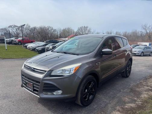 Tuxedo Black Metallic 2014 Ford Escape SE