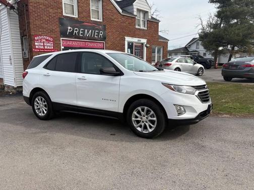 Summit White 2019 Chevrolet Equinox LS SUV