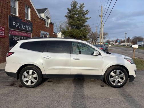 Summit White 2016 Chevrolet Traverse LTZ