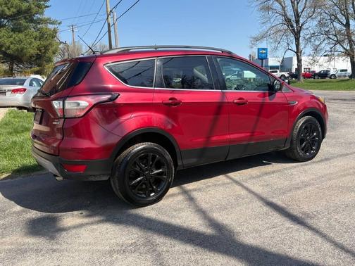 Ruby Red Metallic Tinted Clearcoat 2018 Ford Escape SE