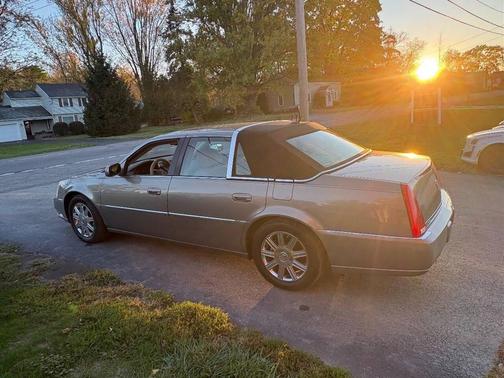 2006 Cadillac DTS Luxury