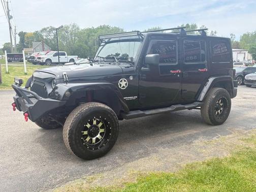 Black Clear Coat 2013 Jeep Wrangler Unlimited Sahara
