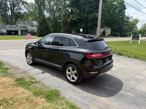 2015 Lincoln MKC Base