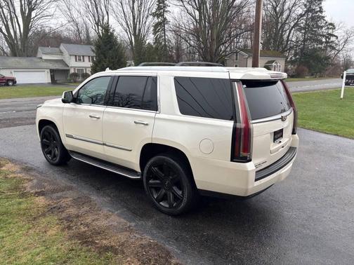 White Diamond Tricoat 2015 Cadillac Escalade Premium