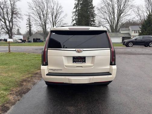 White Diamond Tricoat 2015 Cadillac Escalade Premium