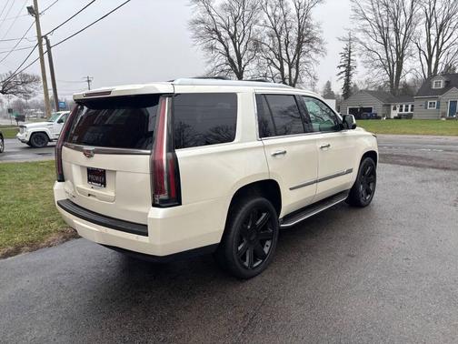 White Diamond Tricoat 2015 Cadillac Escalade Premium