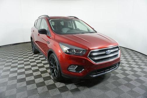 Photo 1 of 36 of 2019 Ford Escape SE