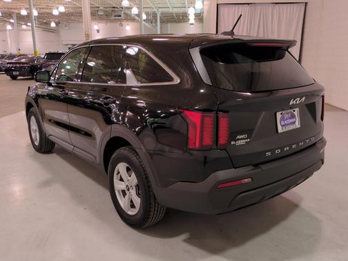 2022 Kia Sorento LX