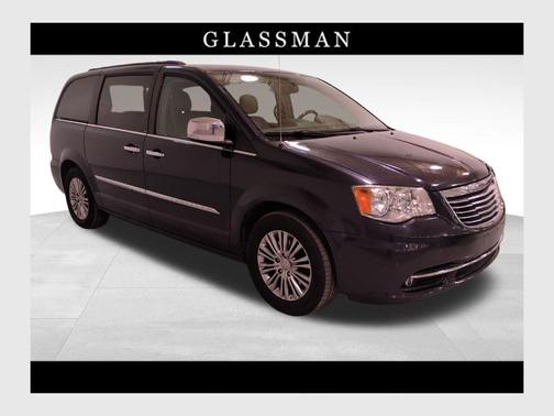 2013 Chrysler Town & Country Touring-L