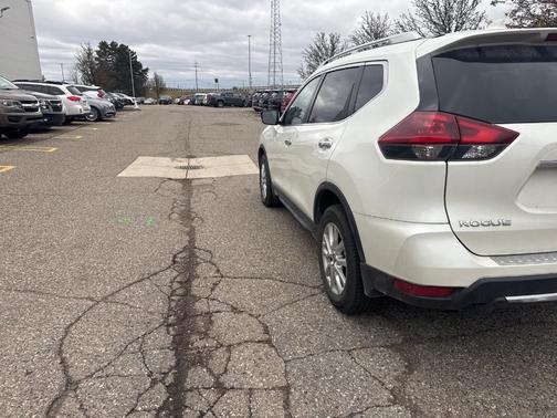 2018 Nissan Rogue SV