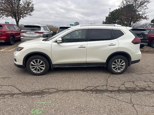2018 Nissan Rogue SV