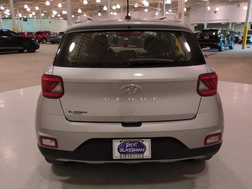 2023 Hyundai VENUE SEL