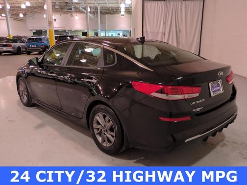 2020 Kia Optima LX