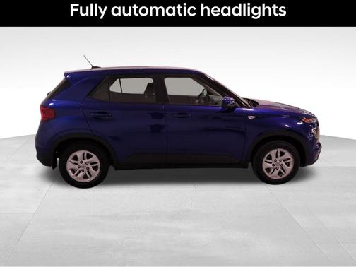 2023 Hyundai VENUE SE