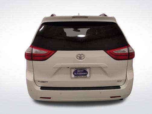 2019 Toyota Sienna XLE