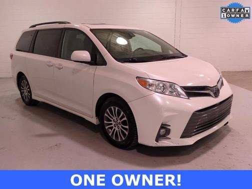 2019 Toyota Sienna XLE