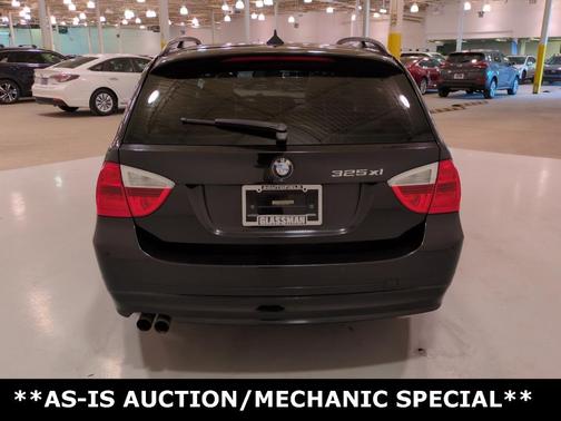 2006 BMW 325 xiT