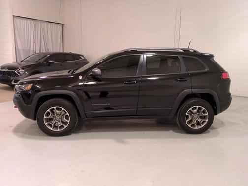 2020 Jeep Cherokee Trailhawk