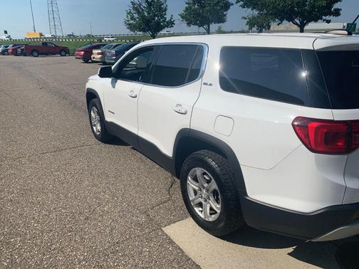 Summit White 2018 GMC Acadia SLE-1