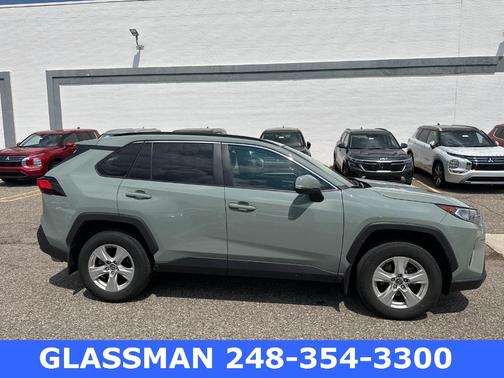2020 Toyota RAV4 XLE