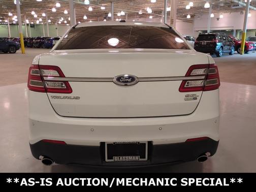 2015 Ford Taurus SEL