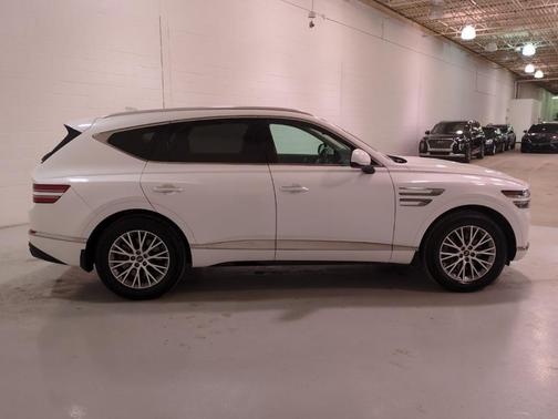 Uyuni White 2021 Genesis GV80 2.5T