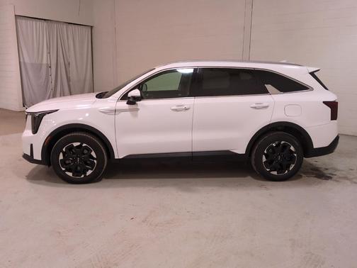 Glacial White Pearl 2025 Kia Sorento S