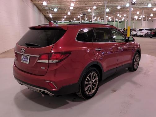 2017 Hyundai SANTA FE SE