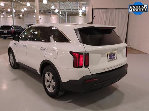 2022 Kia Sorento LX