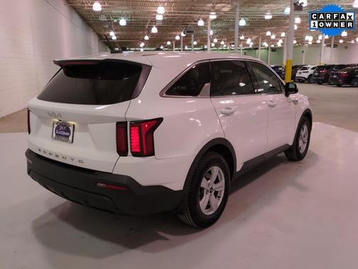 2022 Kia Sorento LX