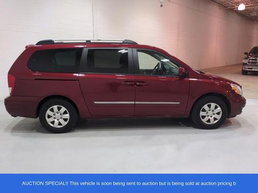 Cranberry Red 2008 Hyundai Entourage GLS