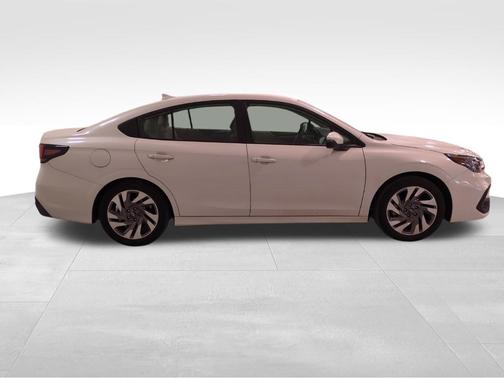 2023 Subaru Legacy 