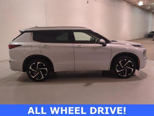 2023 Mitsubishi Outlander SEL