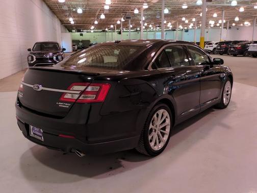 2017 Ford Taurus Limited
