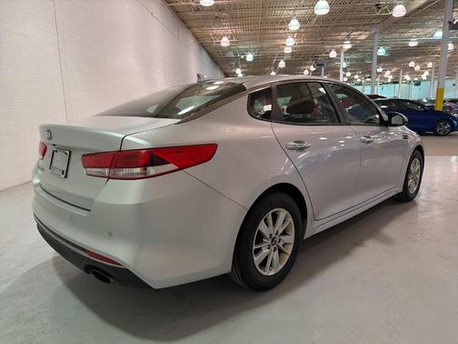 2017 Kia Optima LX